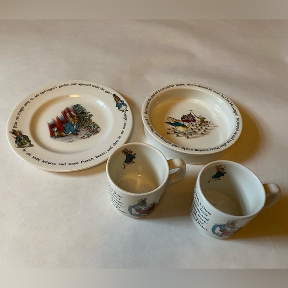 Vintage Wedgwood Beatrix Potter Peter Rabbit baby set - Picture 1 of 3